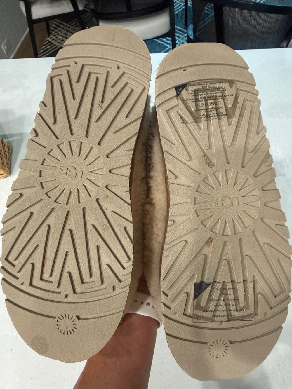 Ugg sherpa  Slip-On Clogs in Cream - Picture 3 of 7